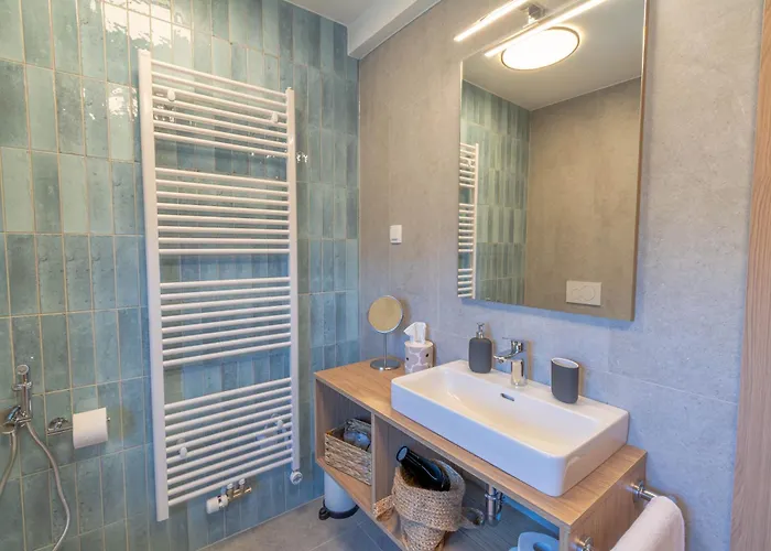 شقة بحيرة بليد